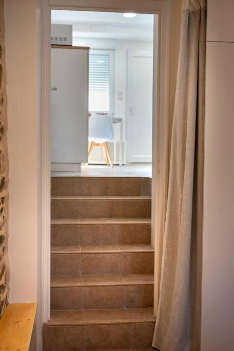 Le Cocoon - Appartement Dans Maison Du Xviieme Siecle Fougeres Exterior photo